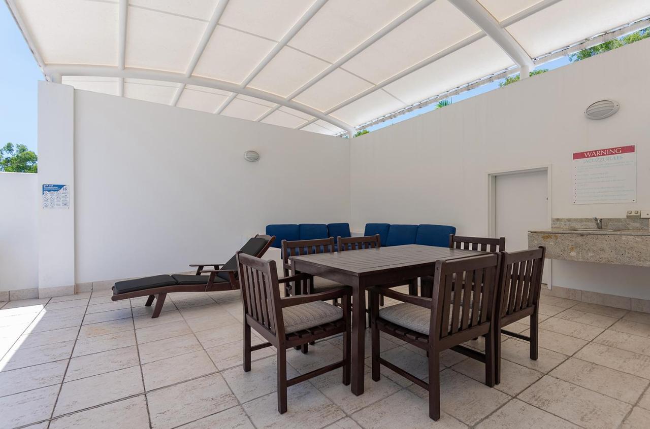 The Beach Club Premium Private Apartments Palm Cove Esterno foto