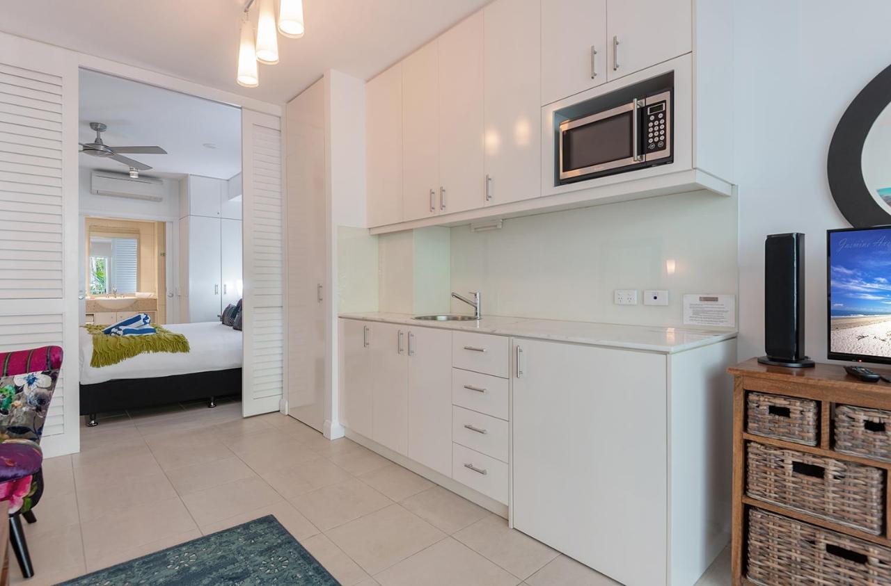 The Beach Club Premium Private Apartments Palm Cove Esterno foto