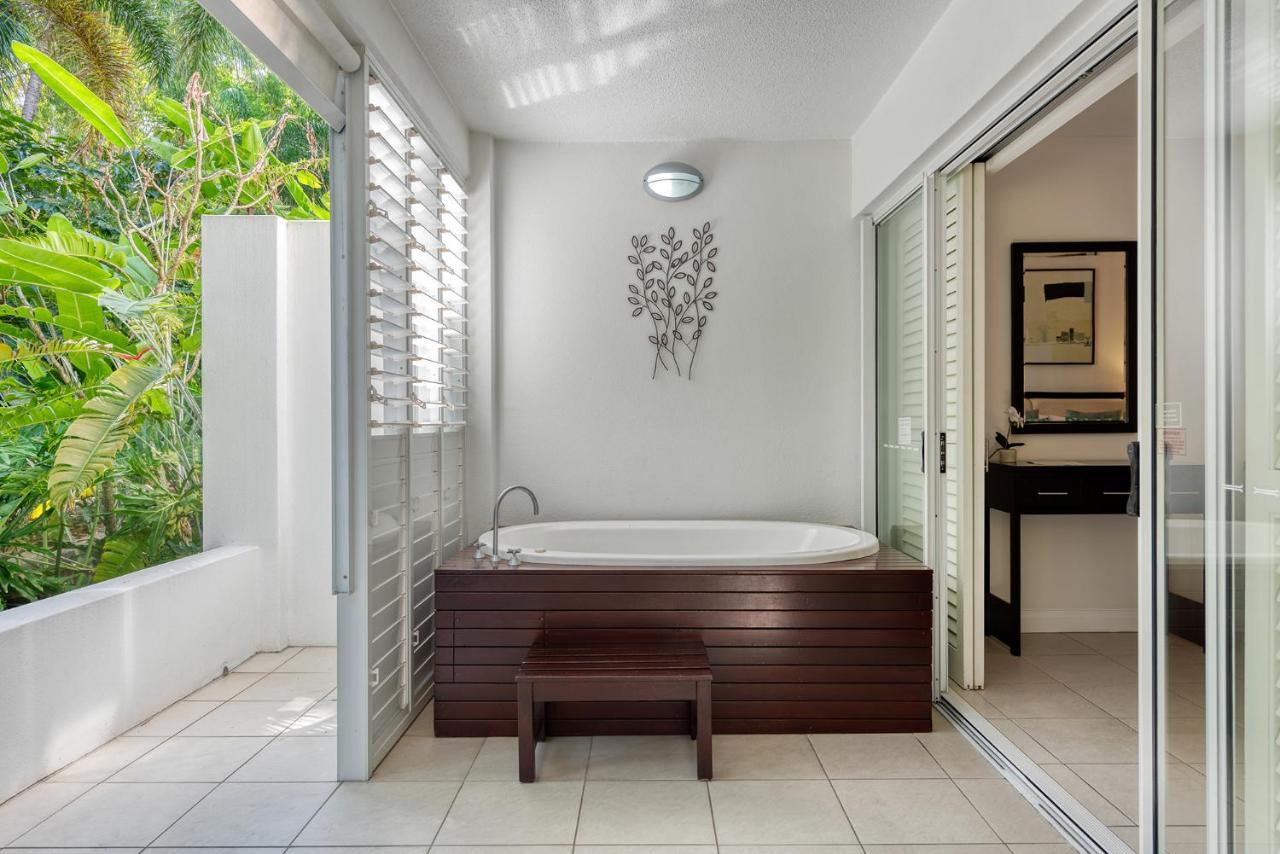 The Beach Club Premium Private Apartments Palm Cove Esterno foto