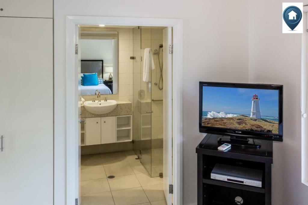 The Beach Club Premium Private Apartments Palm Cove Esterno foto